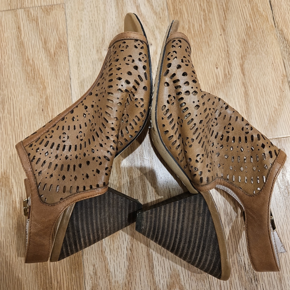 Women's sandals